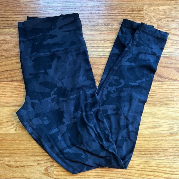 Lululemon Align Pant in dark gray camo print size 14 tall - Picture 3 of 6